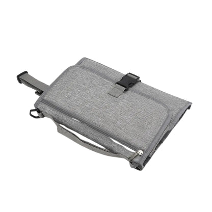 Klein Helden - Faltbare Wickelunterlage mit Umhängegurt